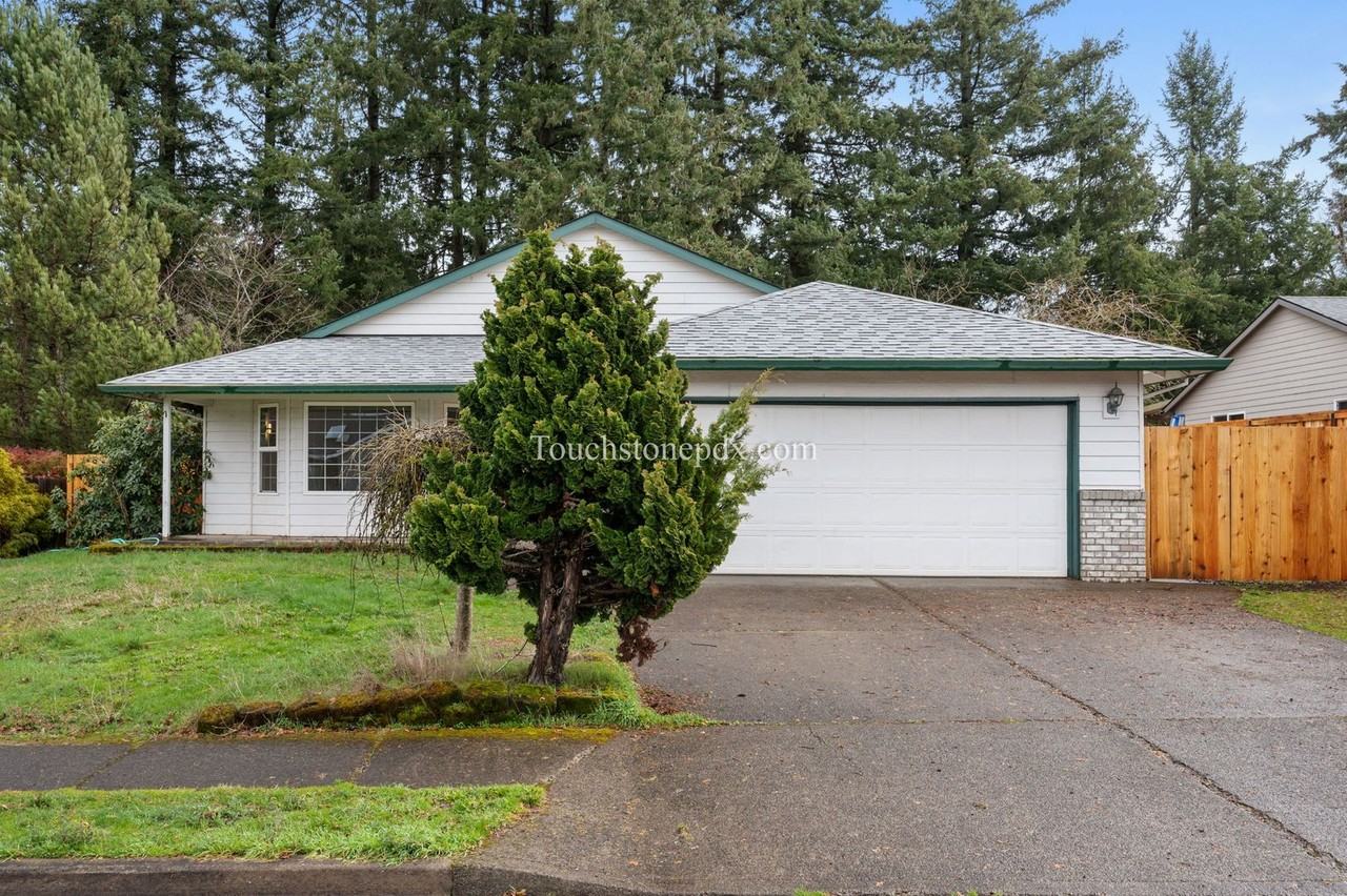 20160 Quinalt Dr - Photo 2 of 34