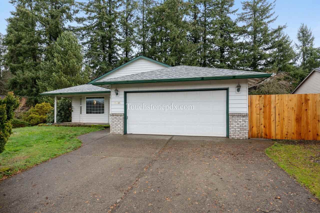 20160 Quinalt Dr - Photo 4 of 35
