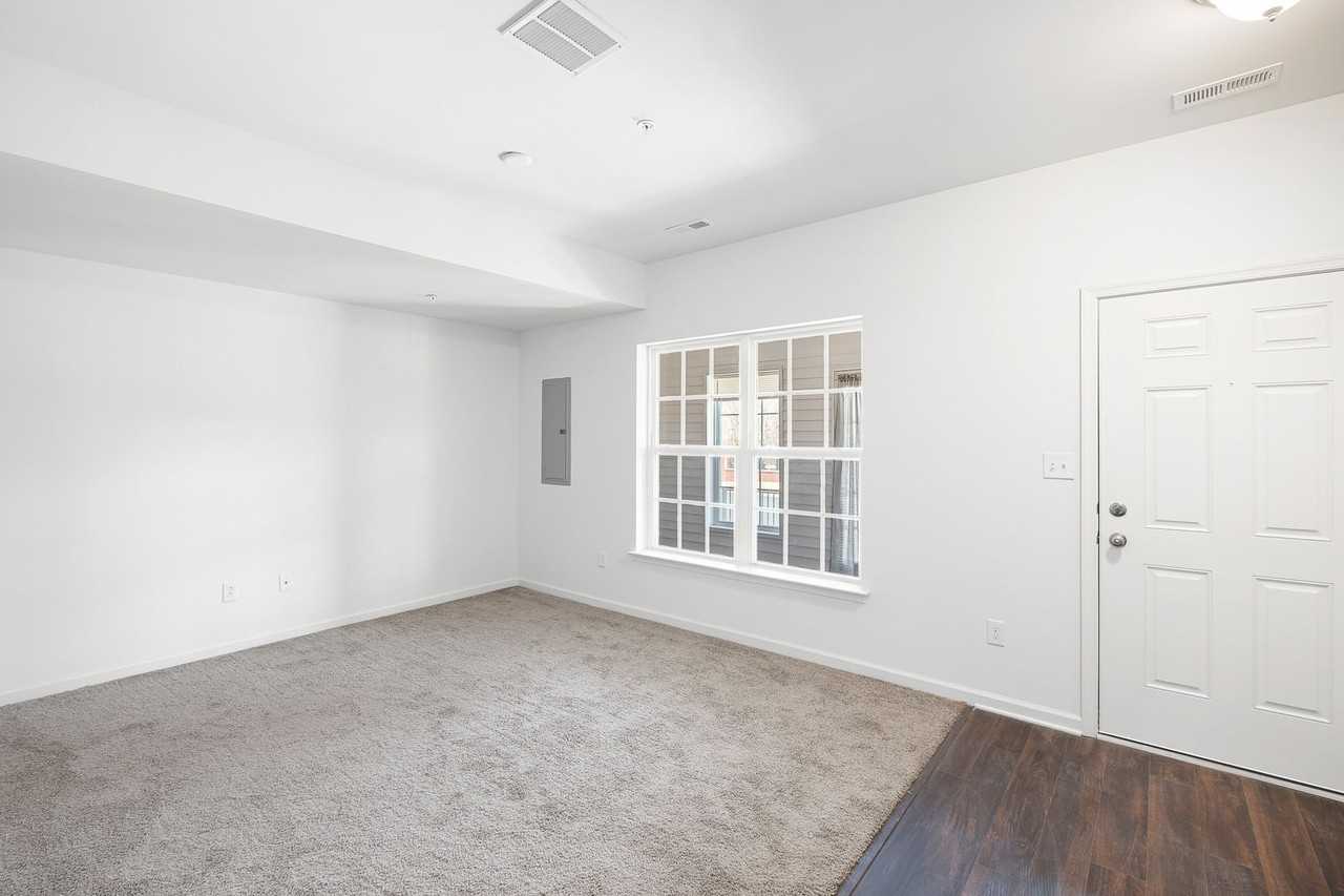 415 Lenape Way - Photo 3 of 26