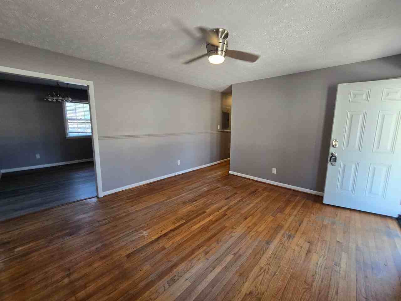 733 Ashburton Dr - Photo 4 of 23