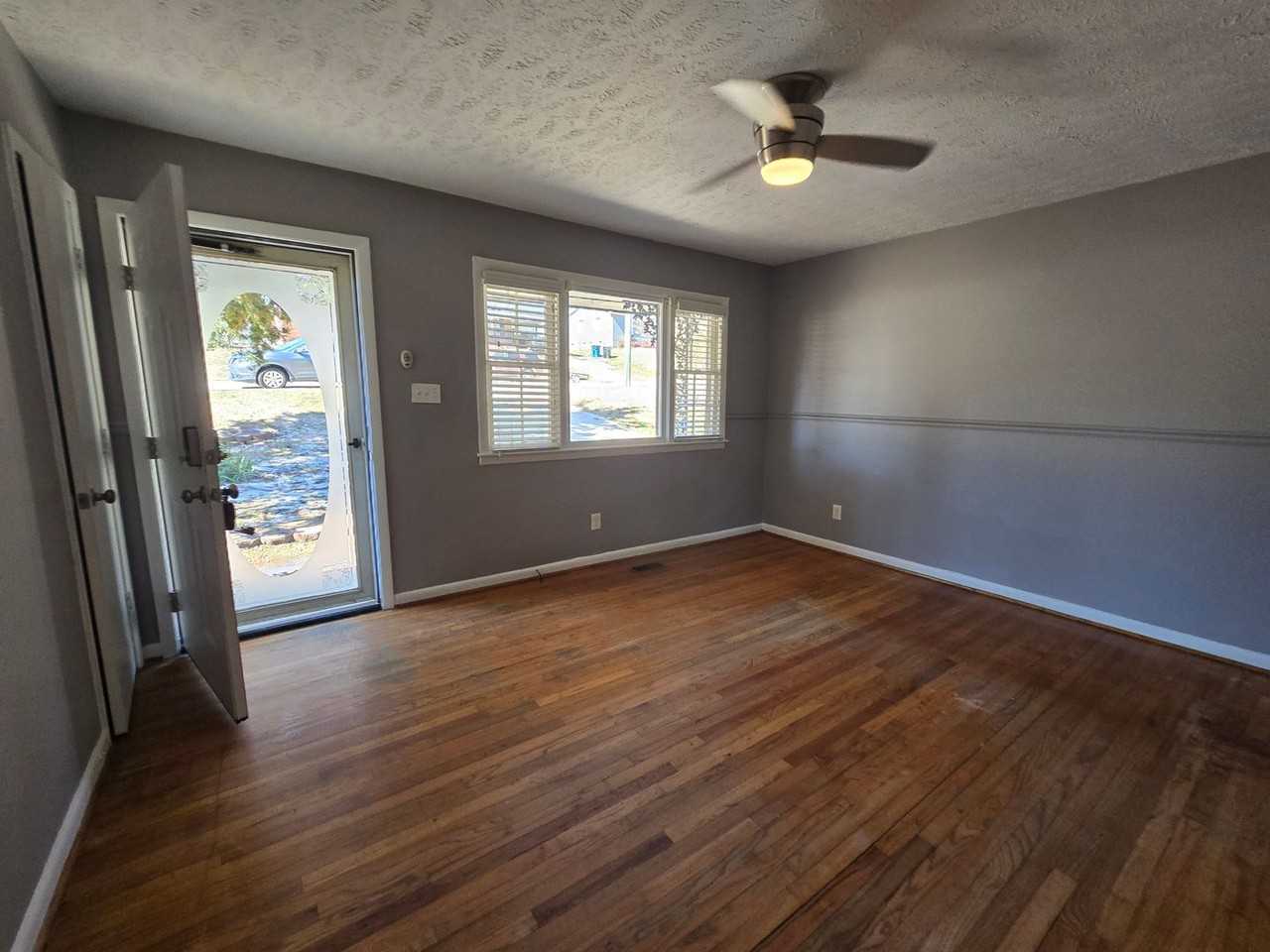 733 Ashburton Dr - Photo 5 of 23