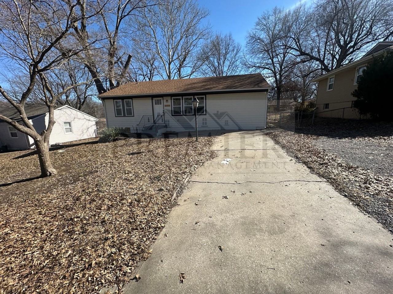 1705 N Kiger Rd - Photo 2 of 20