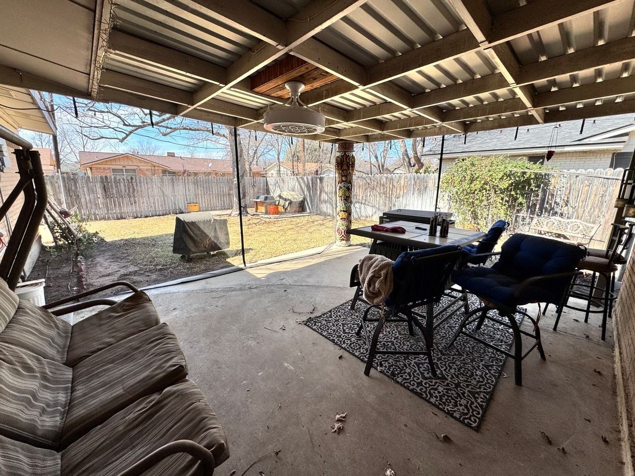 2411 13th St - Photo 3 of 23