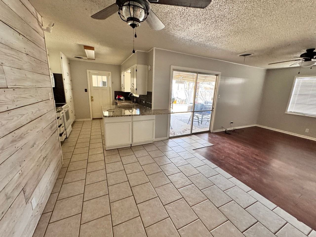 2411 13th St - Photo 7 of 23