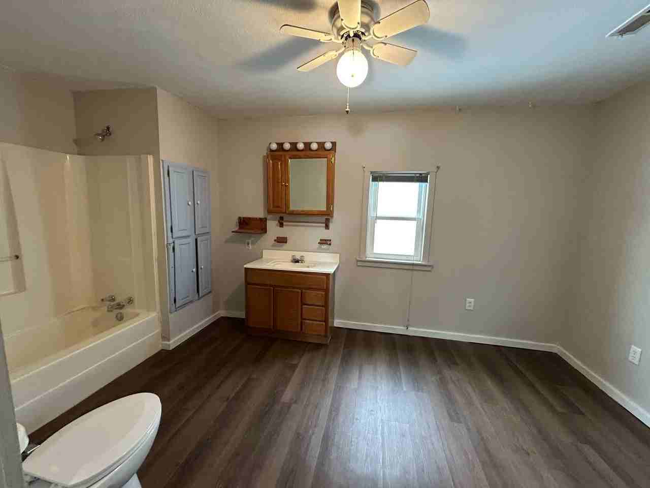 1322 Morton St - Photo 3 of 19