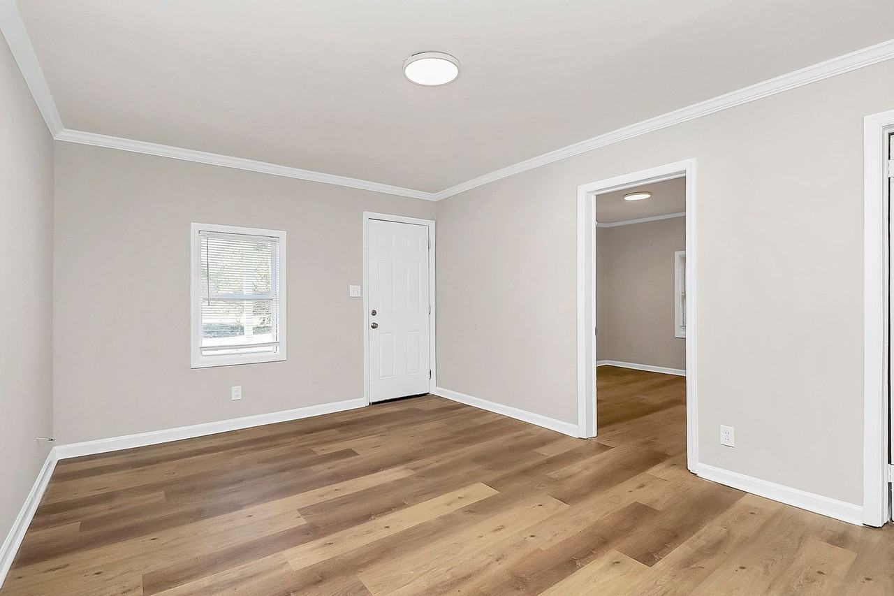 2510 Hemphill St - Photo 7 of 30