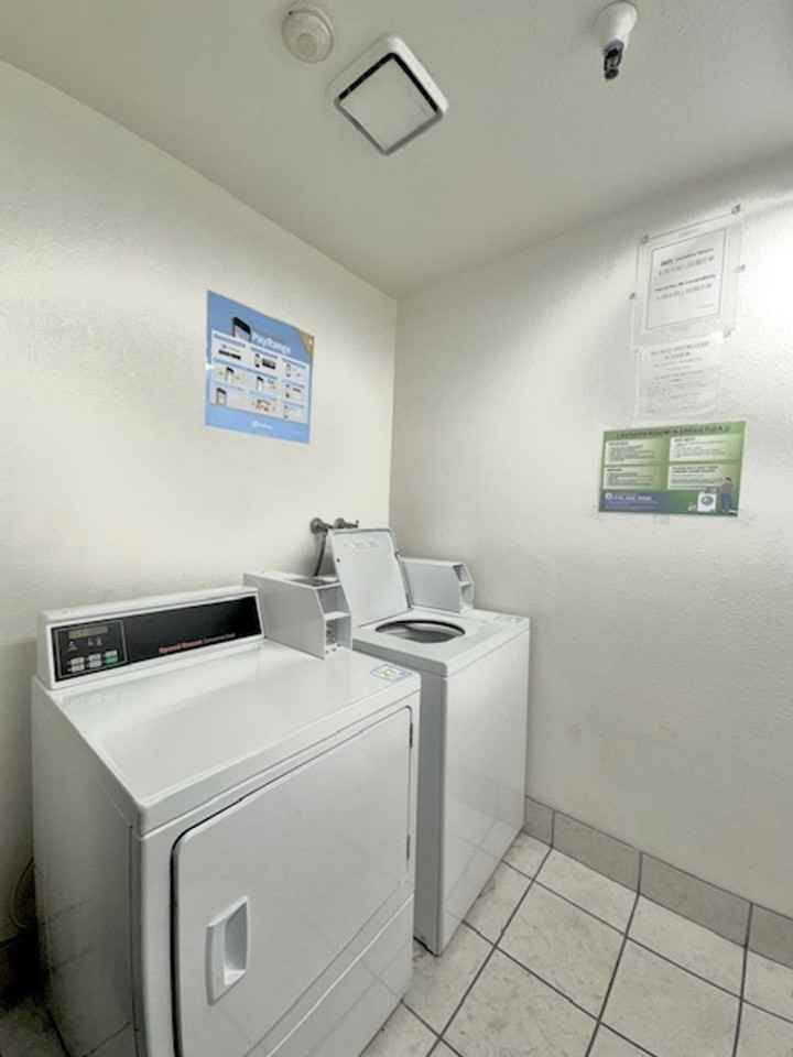 B & B Apartments - Photo 5 of 5