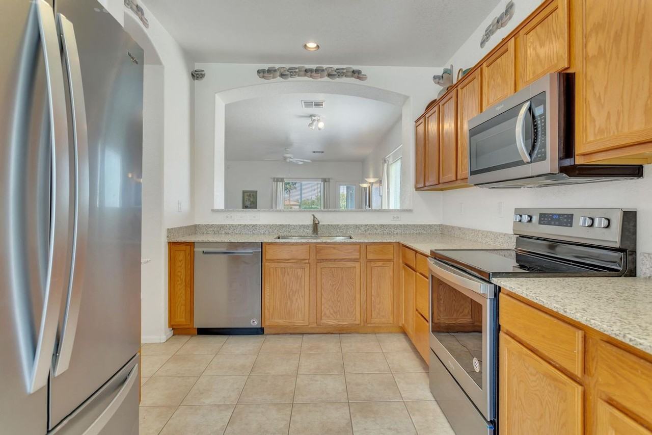 2626 N Ebony - Photo 6 of 21