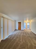 4.4 - 14051 - Photo 1 of 1