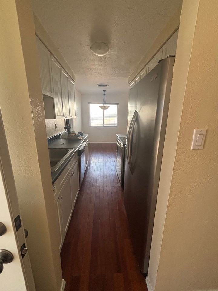 4500 Kingston Ave Ne - Photo 3 of 20