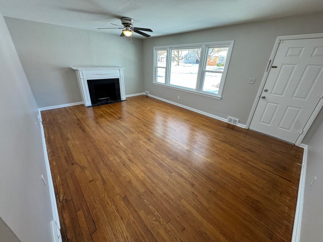 2460 E Manchester St - Photo 2 of 15