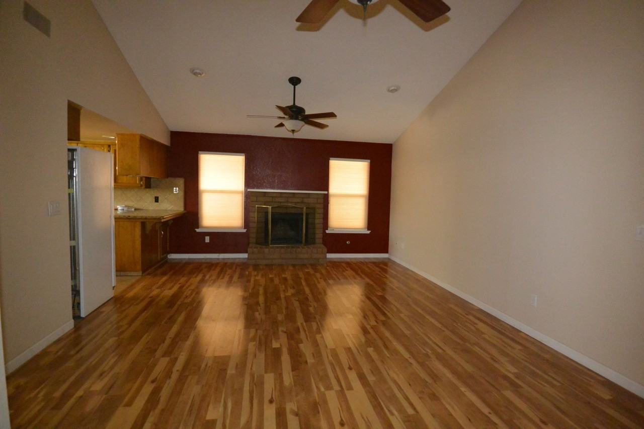 3618 W Country Ave - Photo 4 of 23