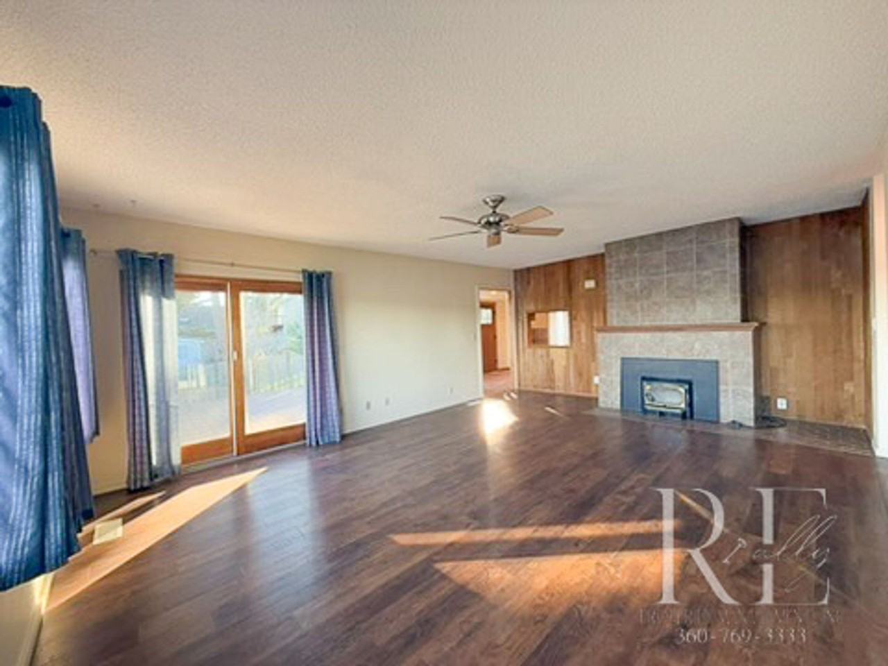 5765 Watauga Beach Dr E - Photo 4 of 32