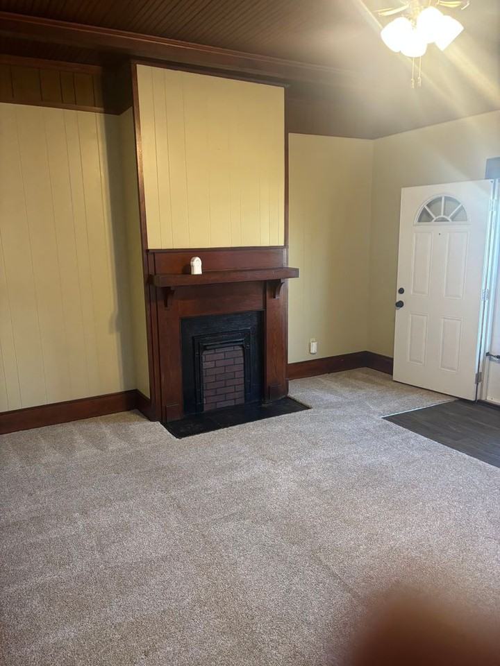 925 Fix St - Photo 3 of 9