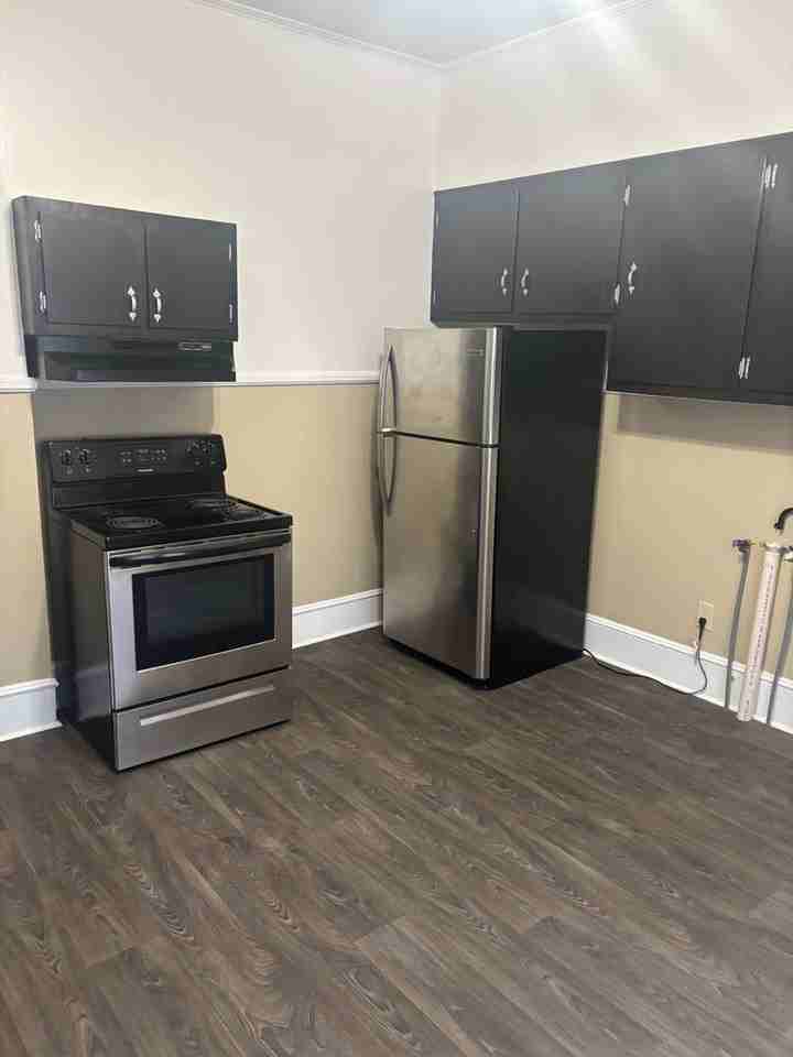 925 Fix St - Photo 5 of 9