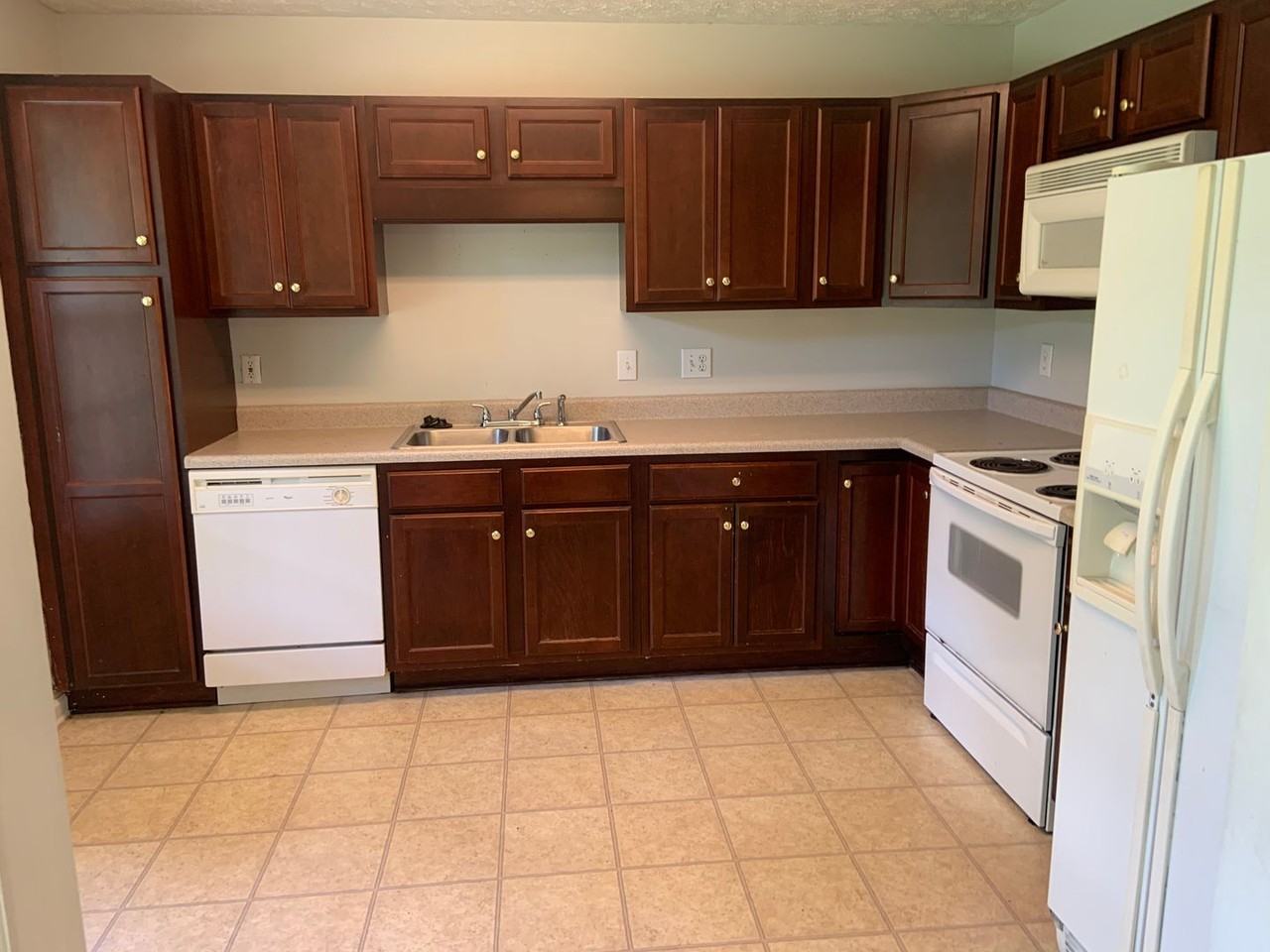 2154 Franklin St - Photo 4 of 13