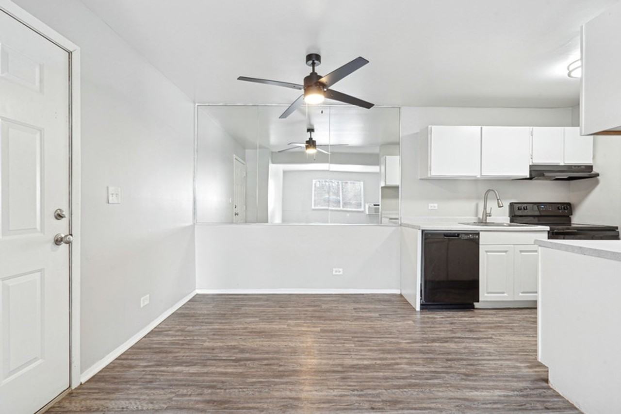 Park Trail Apartments - Photo 3 of 12