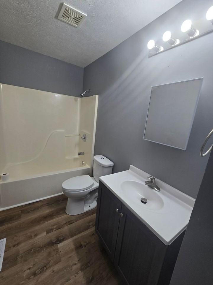 1108 S 11th St - Photo 4 of 12