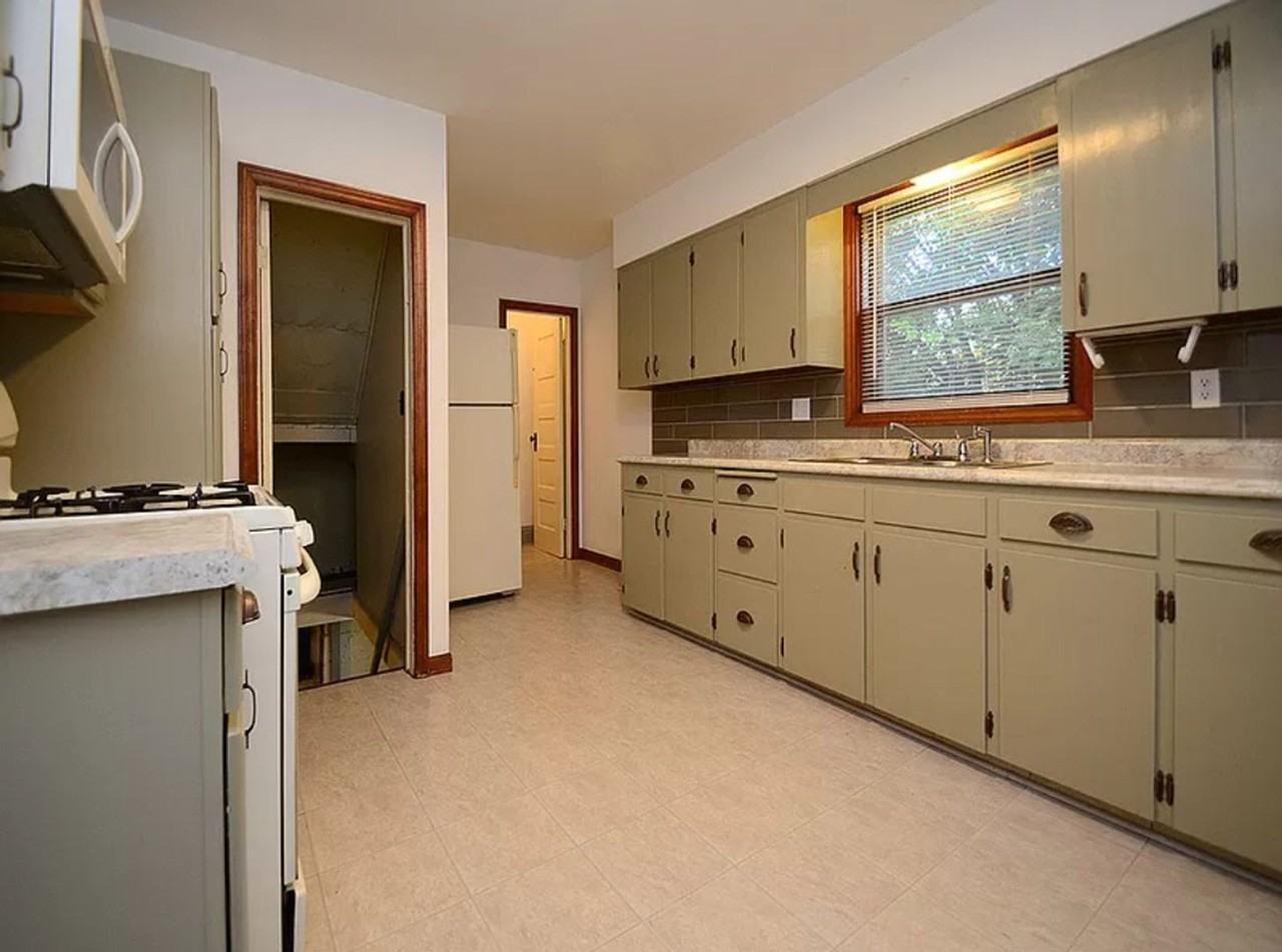 6320 Maple St - Photo 3 of 16