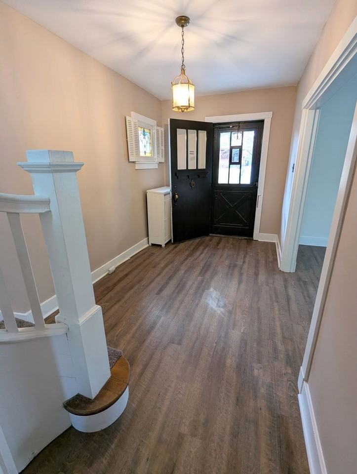 7527 Tuscarora St - Photo 3 of 34