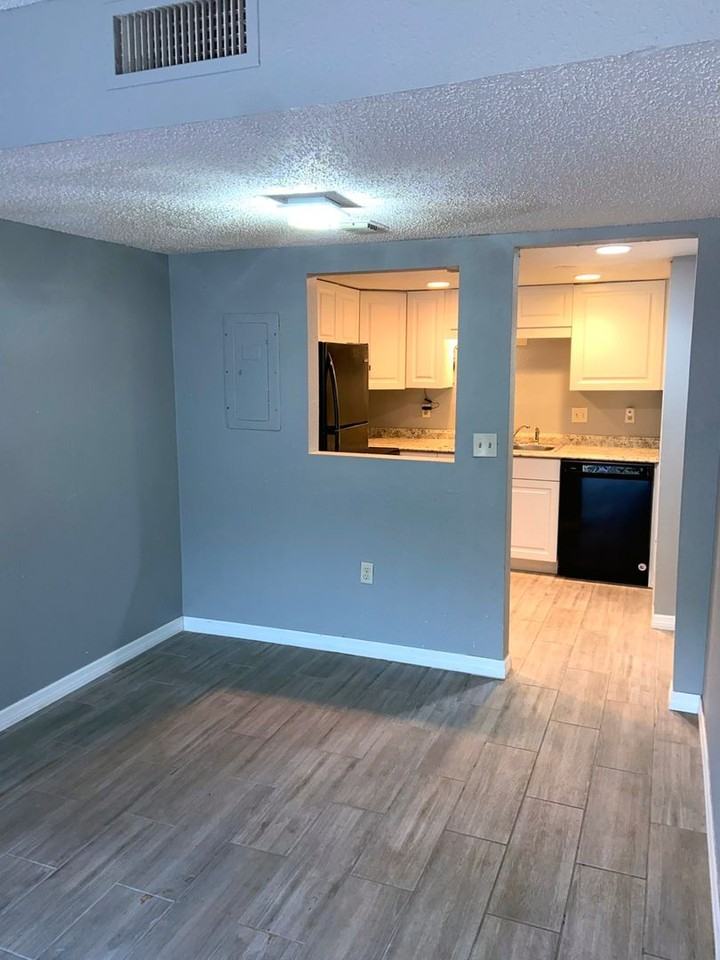 4113 S Semoran Blvd - Photo 3 of 17