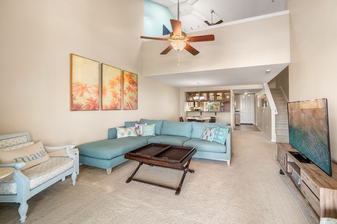 10 Upena Ln #302 - Photo 7 of 20