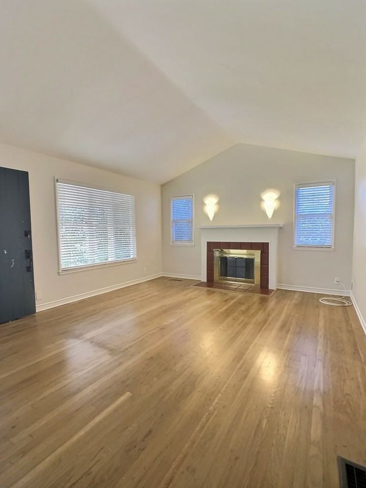 845 Nevada Ave - Photo 3 of 22