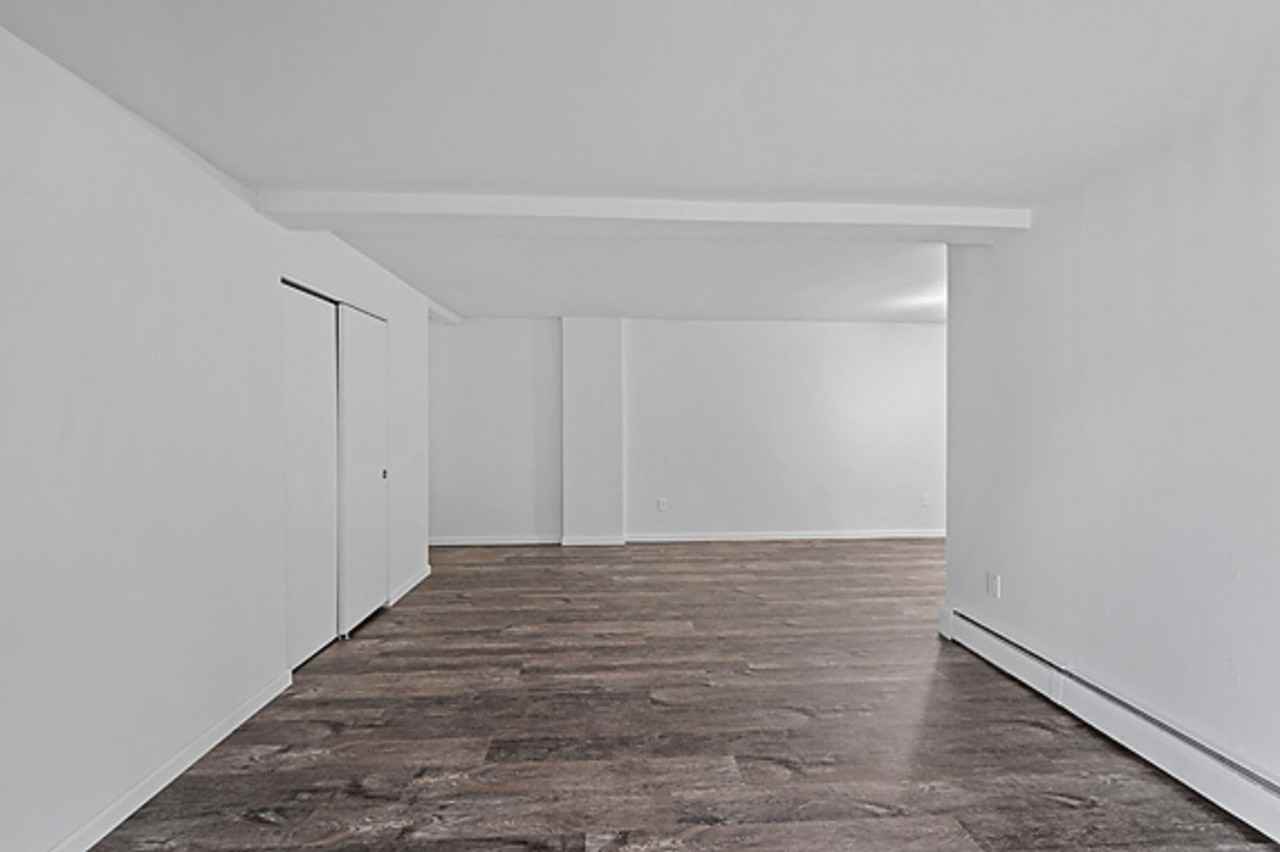 Congress Run Apartments - Photo 3 of 14