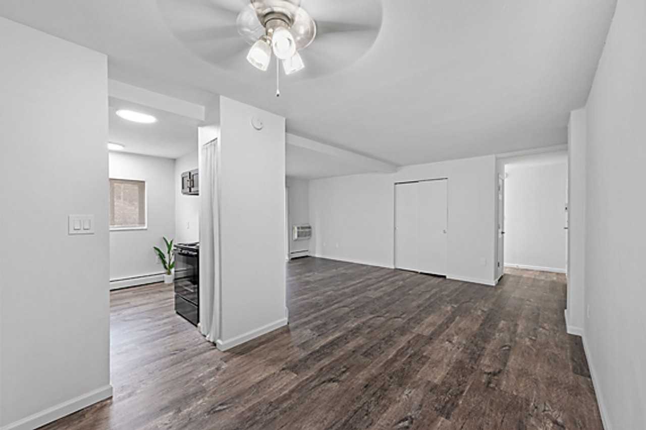 Congress Run Apartments - Photo 4 of 14