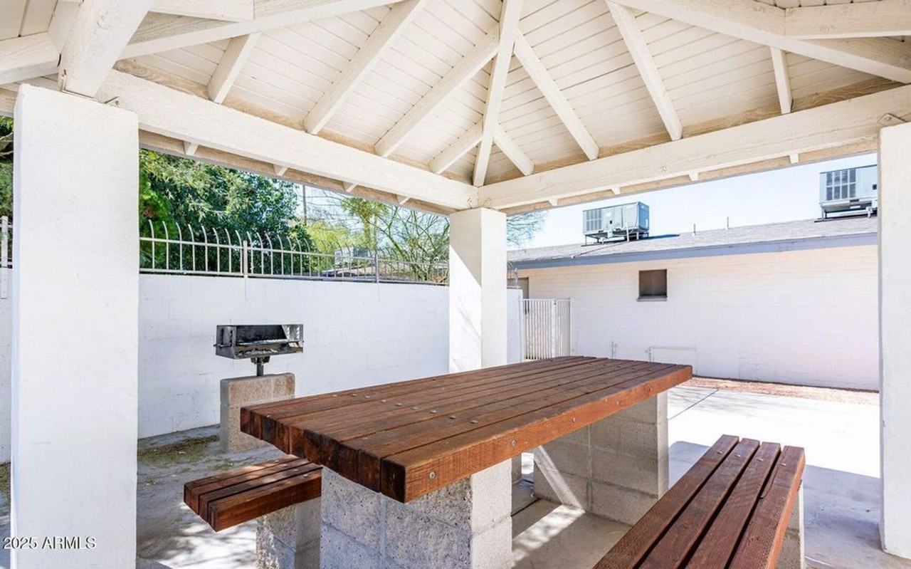 Welcome to the Gem! First month FREE with approved application. - Photo 5 of 12