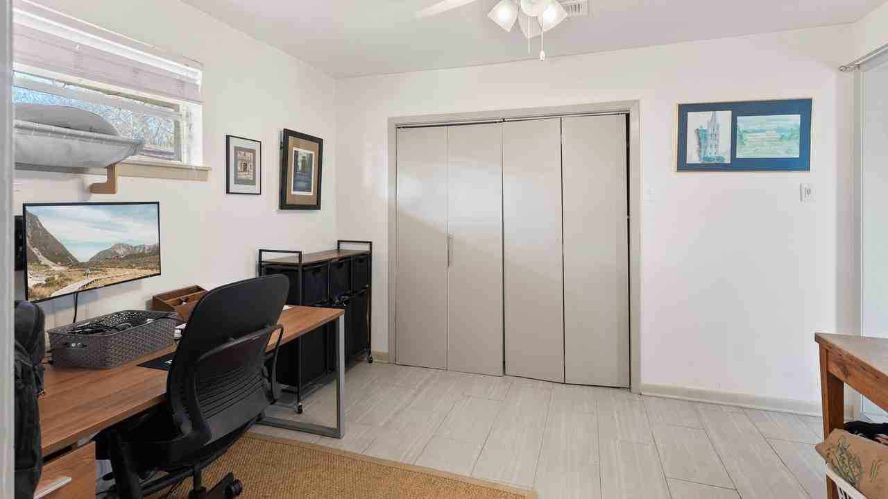 632 Summit Ridge Dr - Photo 3 of 10