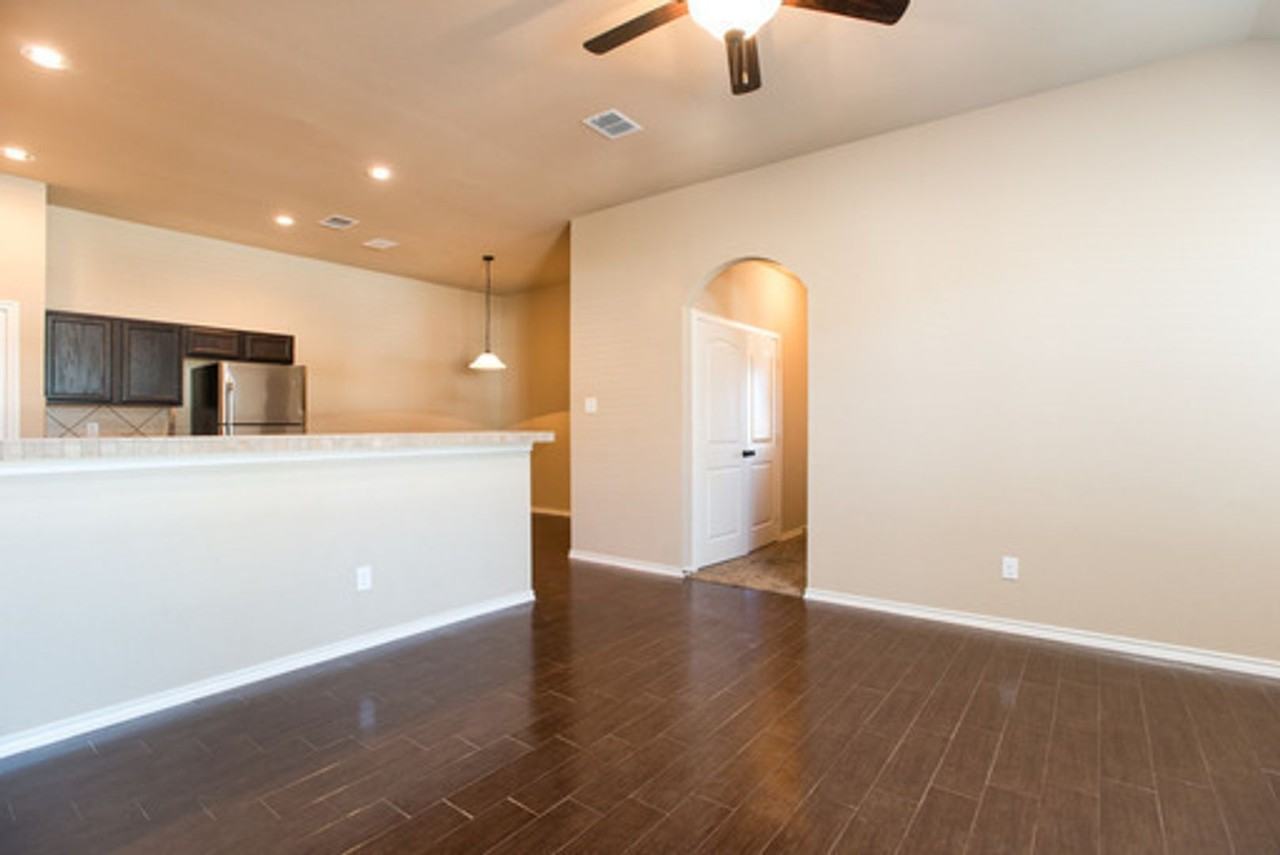 3734 Vista Cove Dr - Photo 3 of 13