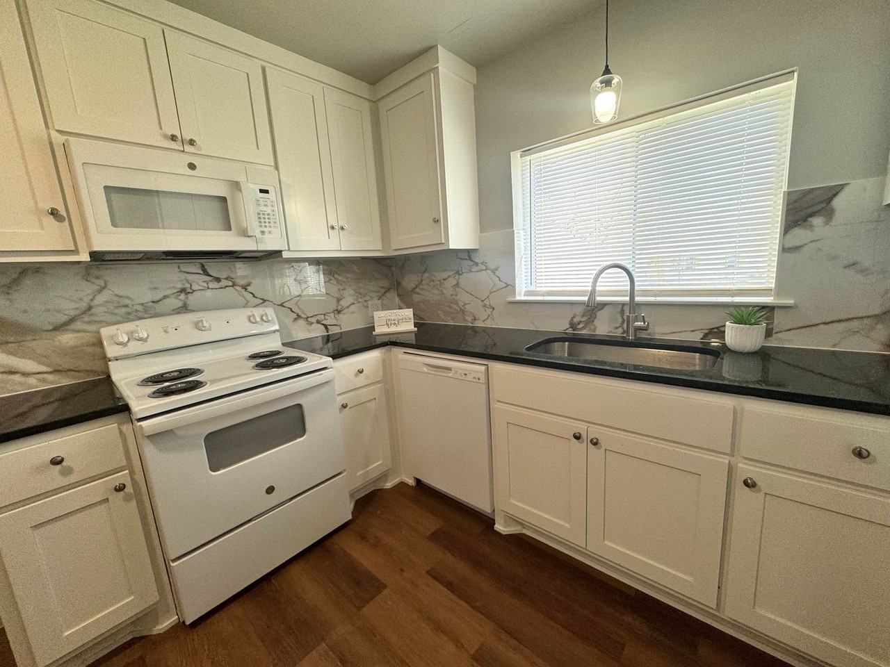 1015 N Delaware Pl - Photo 6 of 21
