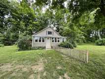 180 Amherst Rd - Photo 1 of 1