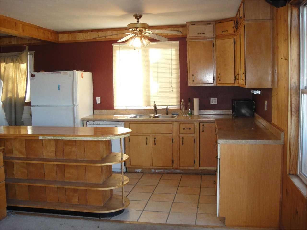 8680 London Ln - Photo 2 of 17