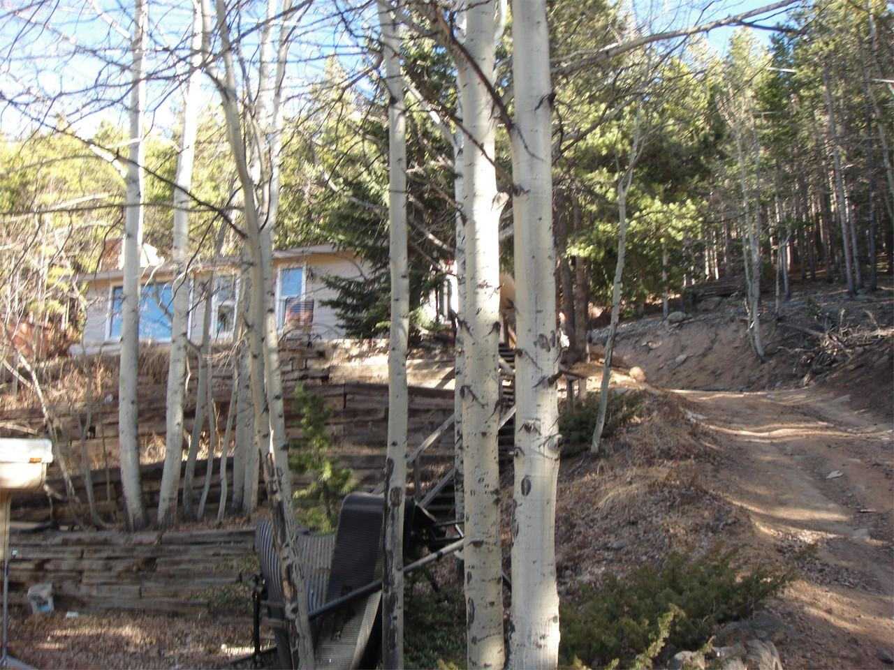 8680 London Ln - Photo 3 of 17