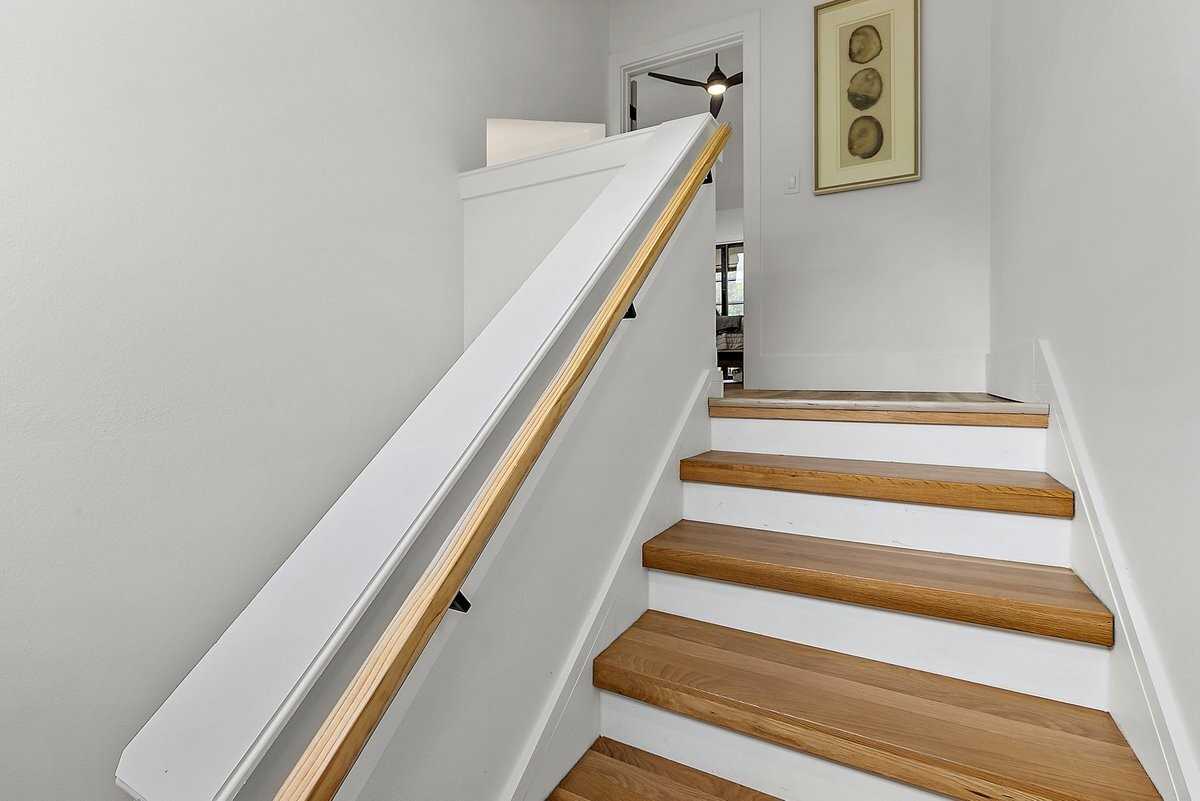 10091 Sawgrass Dr E #1 - Photo 2 of 40