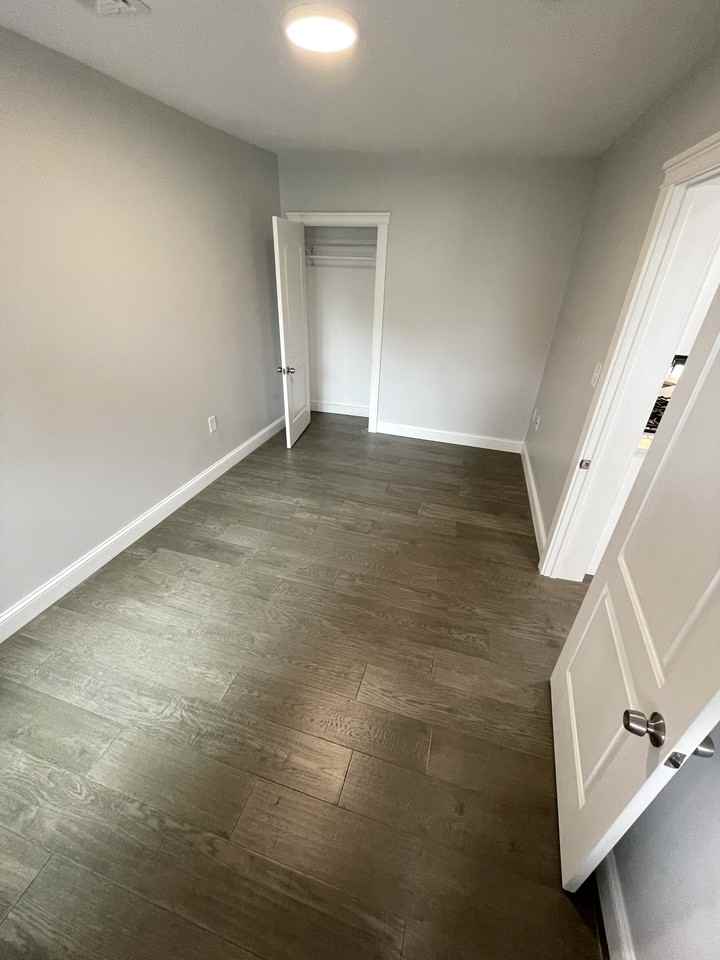 54 Brooks St #2F - Photo 5 of 8