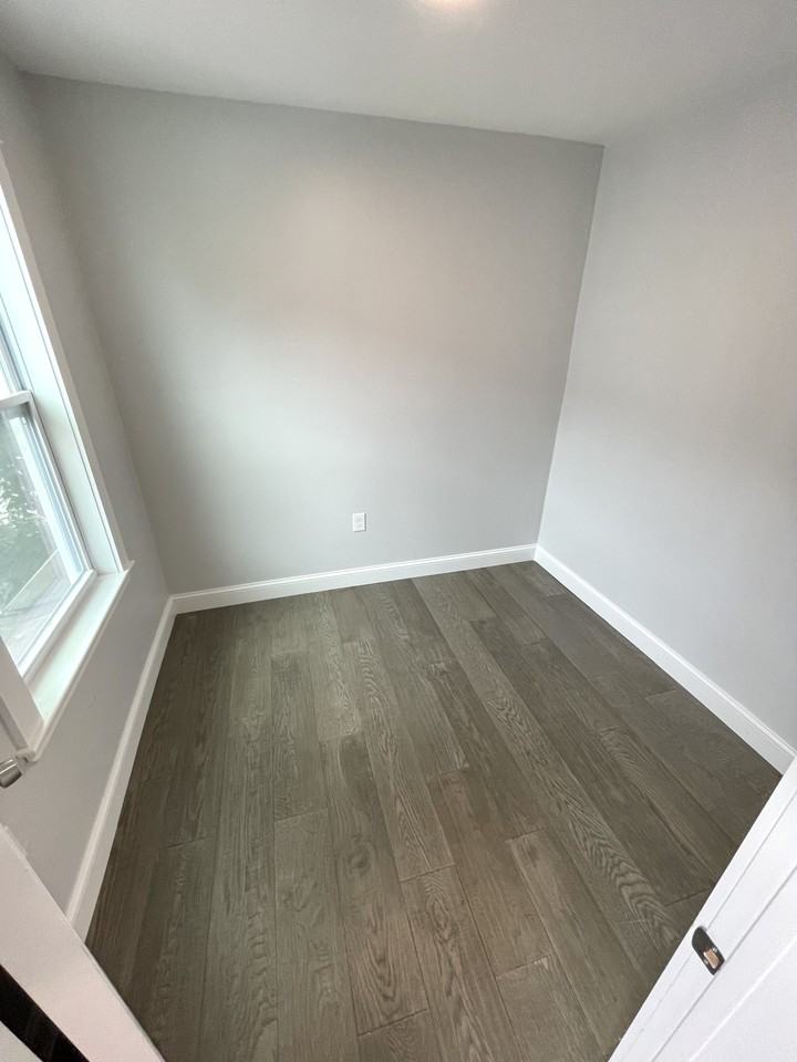 54 Brooks St #2F - Photo 3 of 8