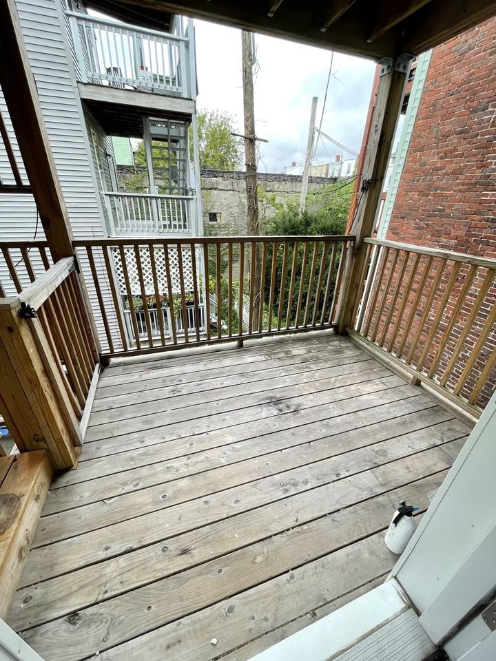 54 Brooks St #2F - Photo 7 of 8