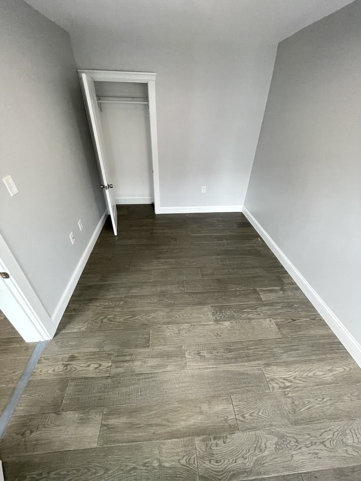 54 Brooks St #2F - Photo 6 of 8