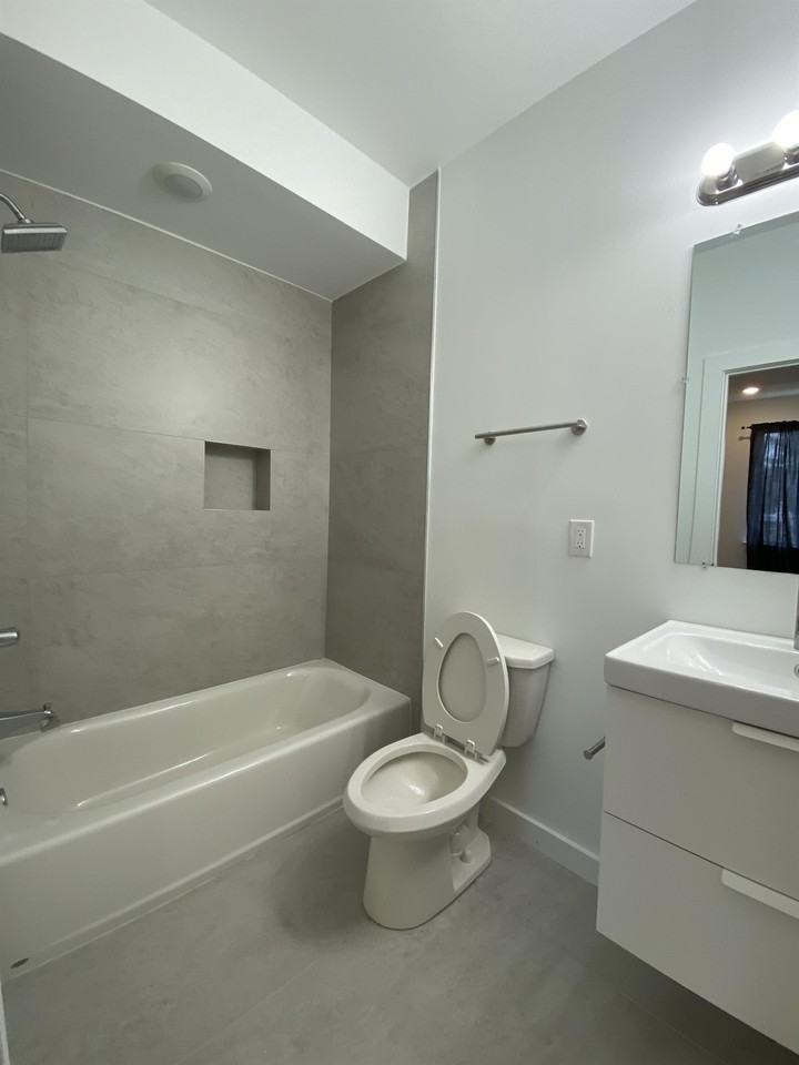 667 N 52nd St #3 - Photo 6 of 9