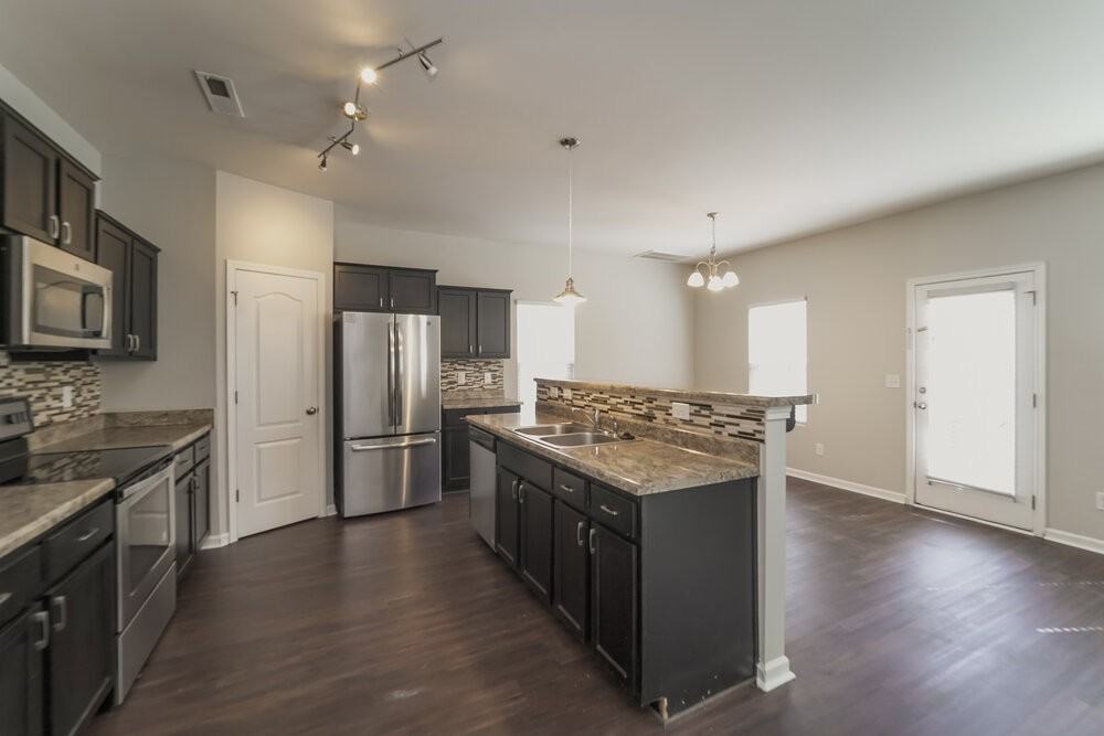 2202 Turtle Point Rd - Photo 7 of 17