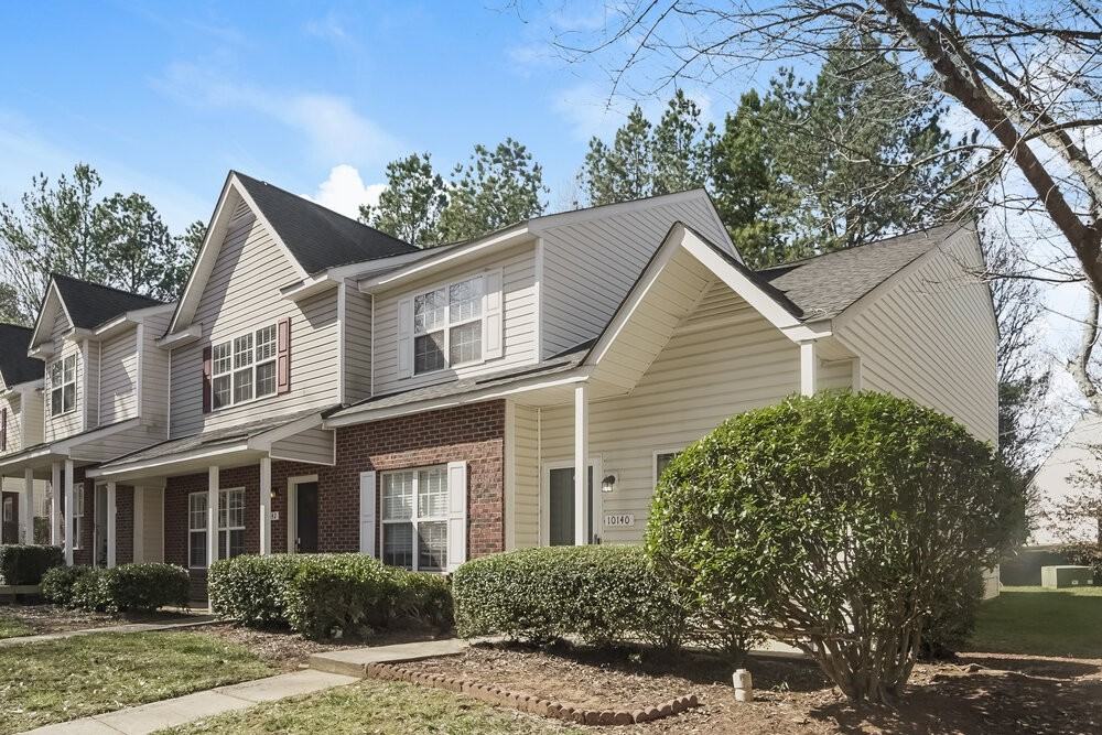 10142 Forest Landing Dr - Photo 4 of 17