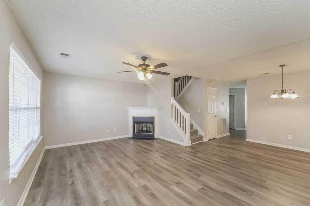 10142 Forest Landing Dr - Photo 5 of 17