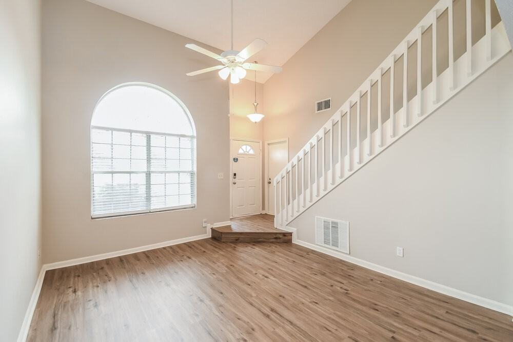 14275 Portulaca Ave S - Photo 4 of 17