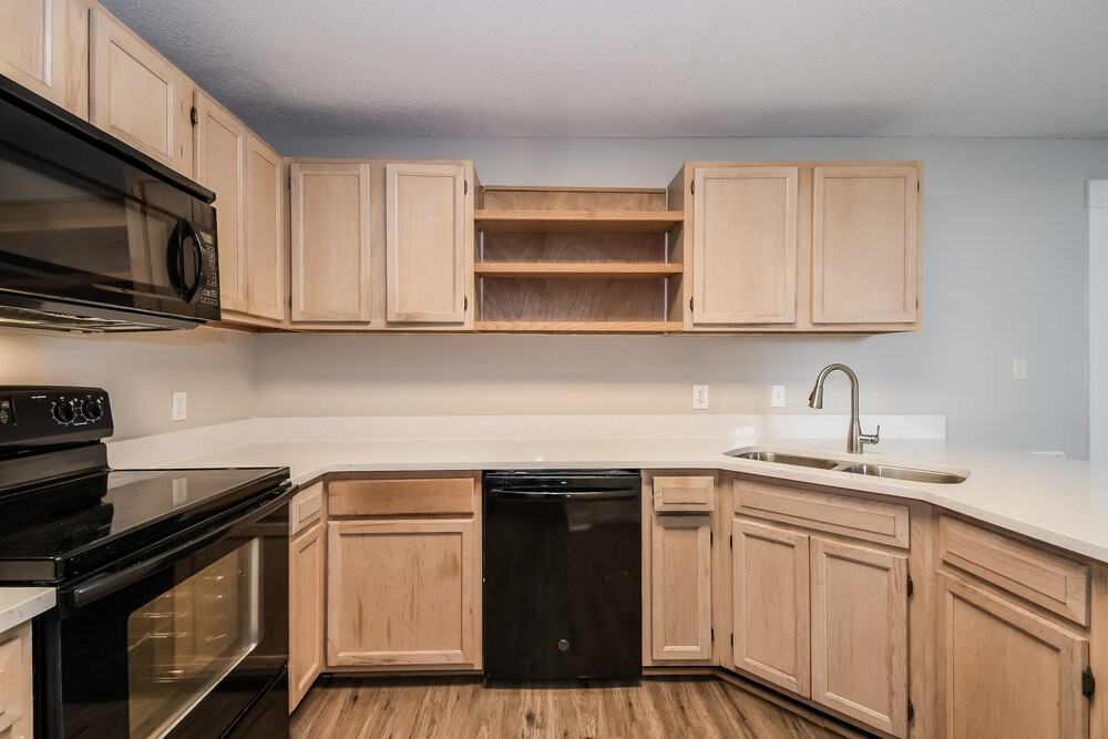 14275 Portulaca Ave S - Photo 6 of 17