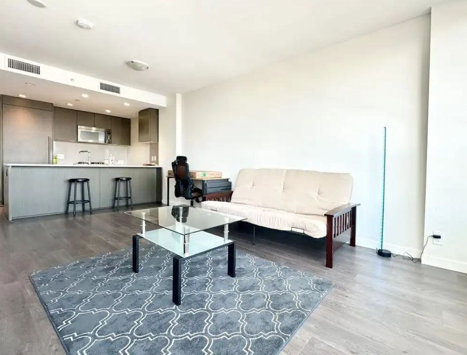 125 14th Street East - Photo 3