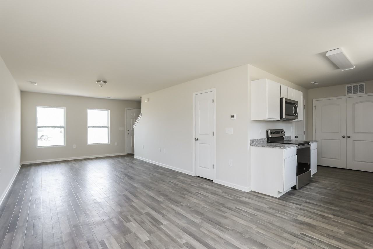 1106 Hope Farm Dr - Photo 3 of 24