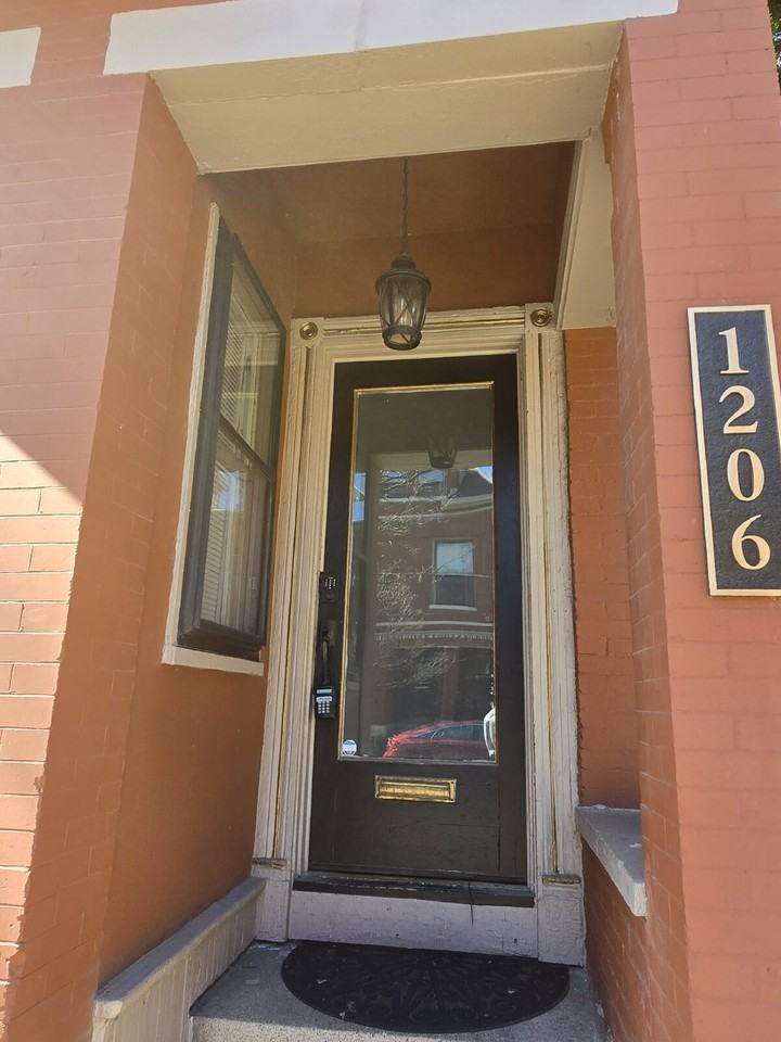 1206 Garvin Pl - Photo 2 of 17